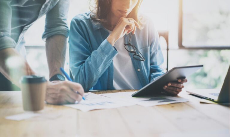 hoc nganh kinh te nen du hoc nuoc nao -012