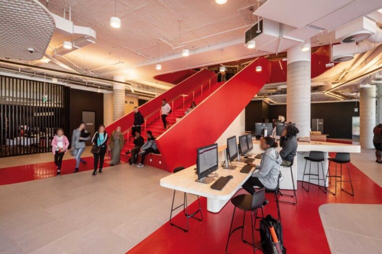 Đại học Tây Sydney 1