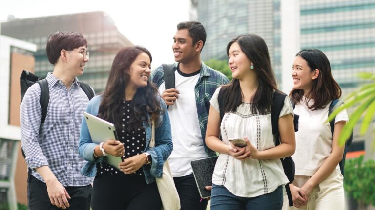 Tìm hiểu về các loại học bổng đại học tại Singapore 3