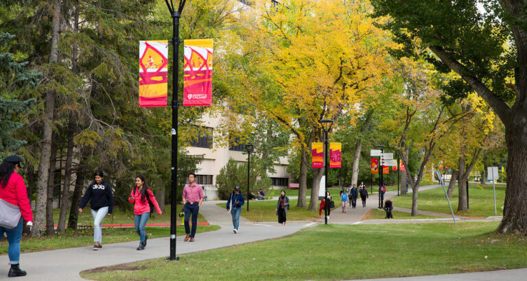 học bổng canada 3