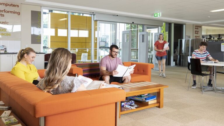 Central Queensland University 6