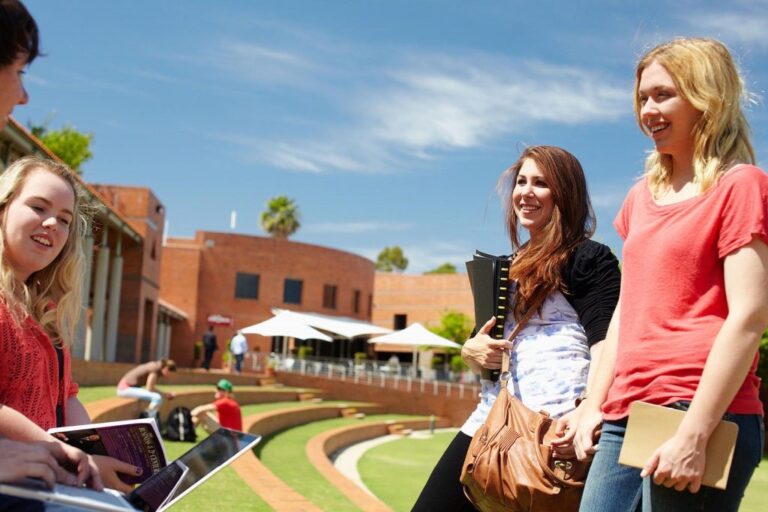 đại học curtin úc 2