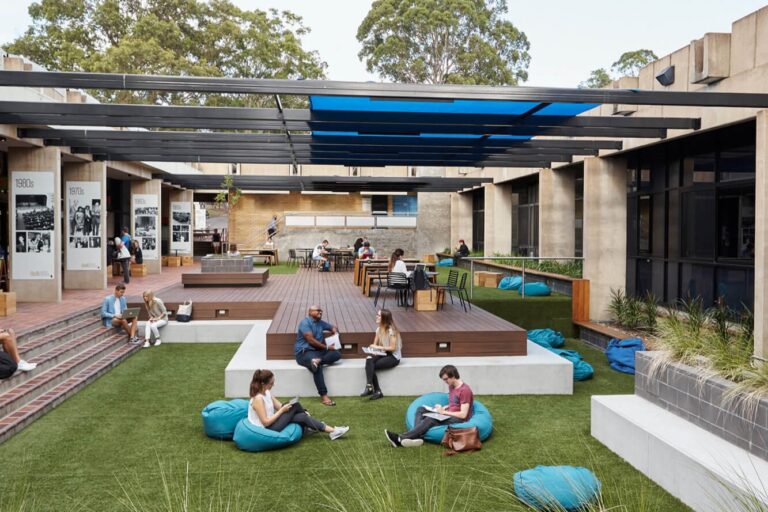 Trường đại học Newcastle Úc 3