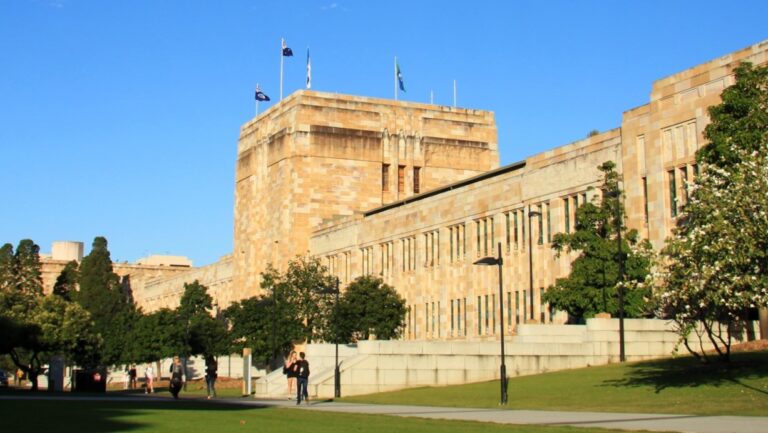 đại học Queensland Úc 1