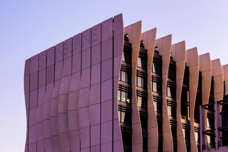 trường đại học Swinburne Úc 1