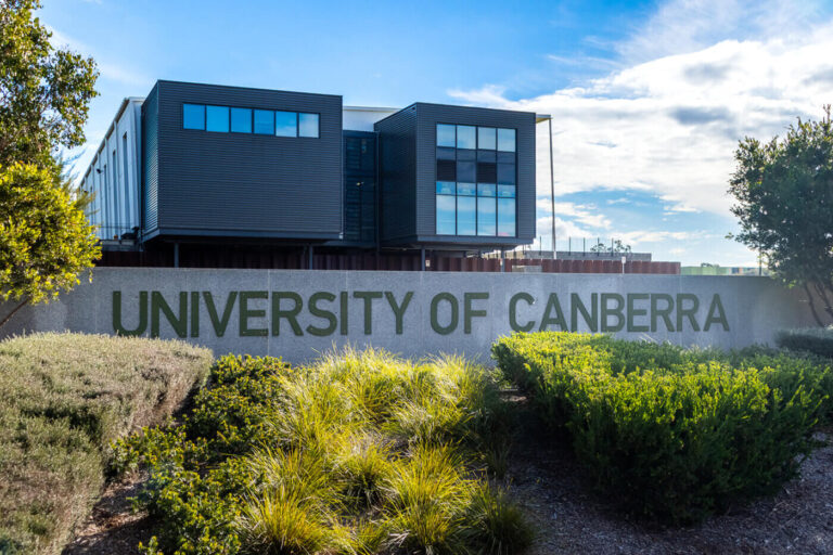 các trường đại học tại Canberra 2