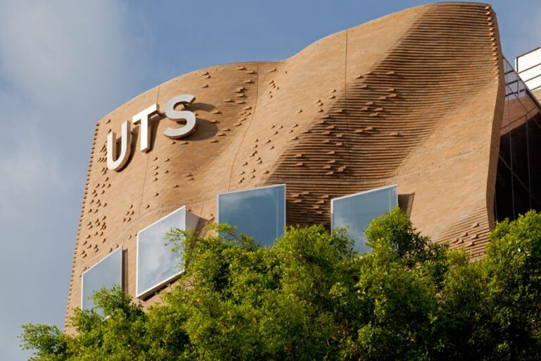 Đại học Kỹ thuật Sydney 1 2