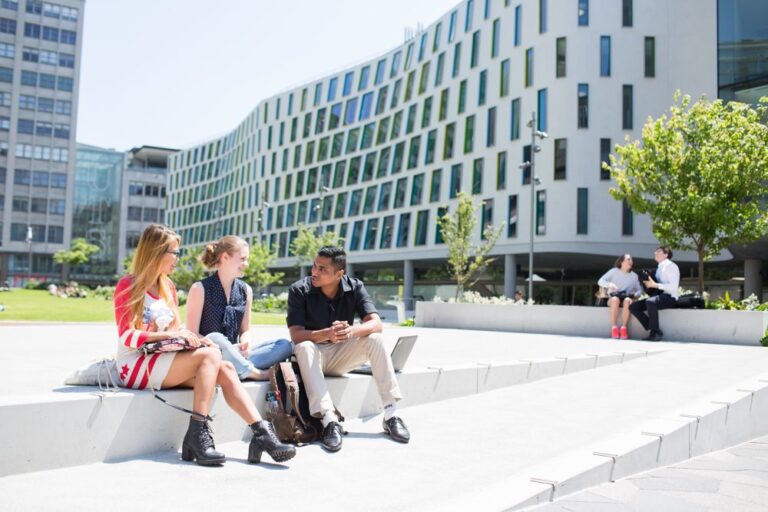 Đại học Kỹ thuật Sydney 1 3