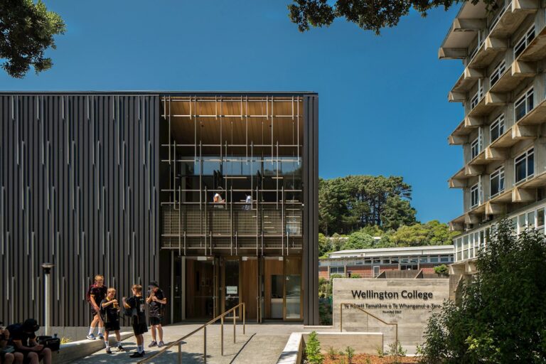  Wellington College 1