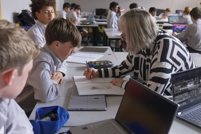  Wellington College 4