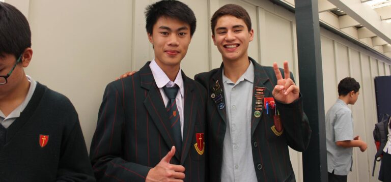 Trường Middleton Grange 4