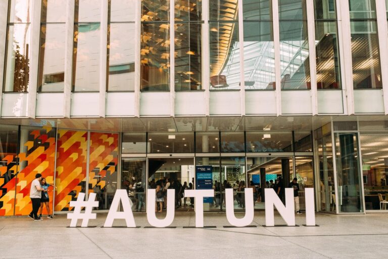 Đại học Công nghệ Auckland_1