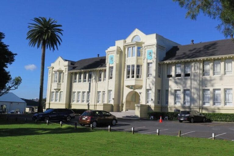 Mount Albert Grammar School_1
