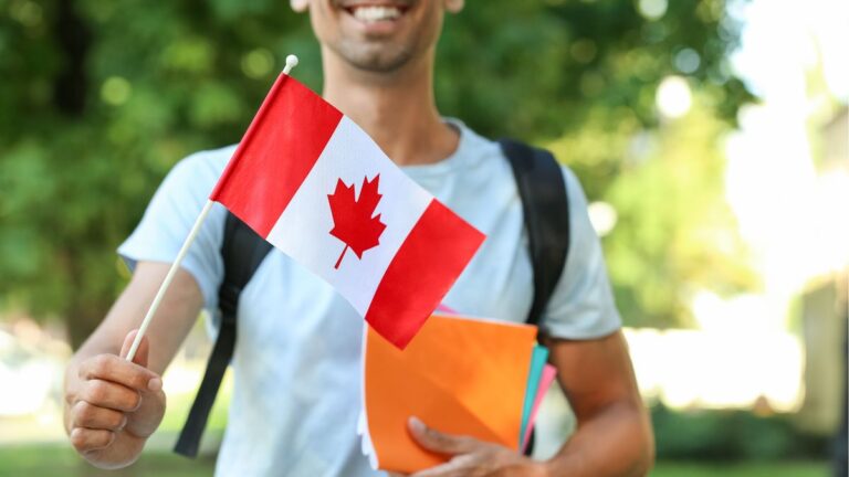 học bổng toàn phần Canada_1