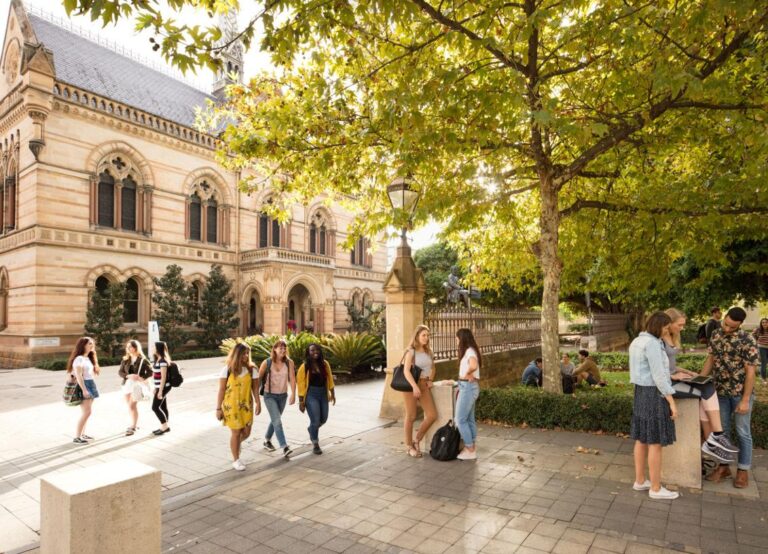 Trường đại học ở Adelaide Úc_1