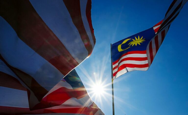 Học bổng Chính phủ Malaysia MIS - Malaysia tiếp tục khẳng định vị thế là điểm đến giáo dục hàng đầu tại châu Á thông qua chương trình học bổng danh giá mang tên Malaysia International Scholarship (MIS). 2