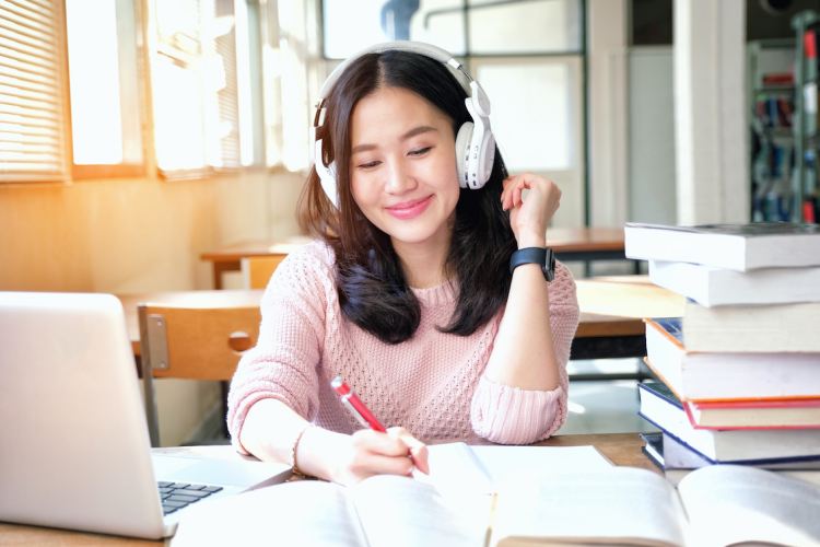 hay đổi phổ điểm PTE 6