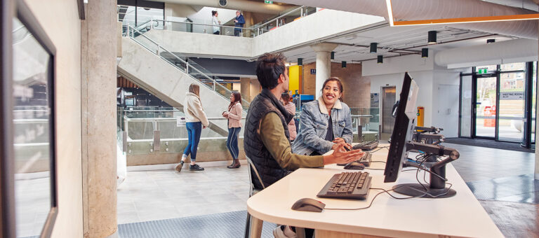 Học bổng Deakin 7