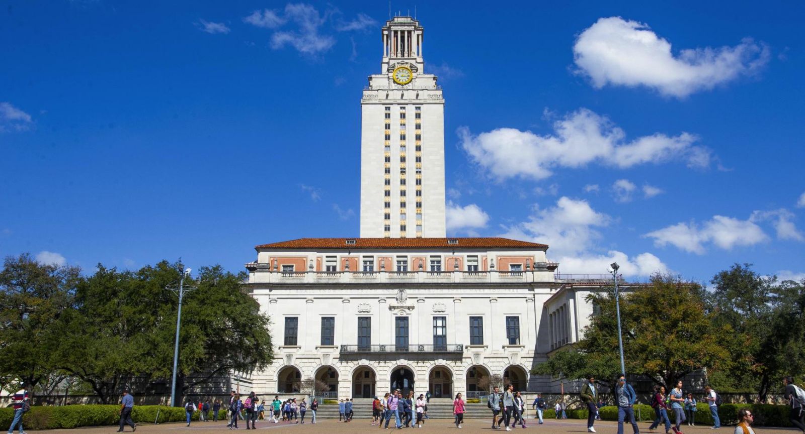 University of Texas at Austin – Du học Mỹ – Trung Tâm du học RECCEDU