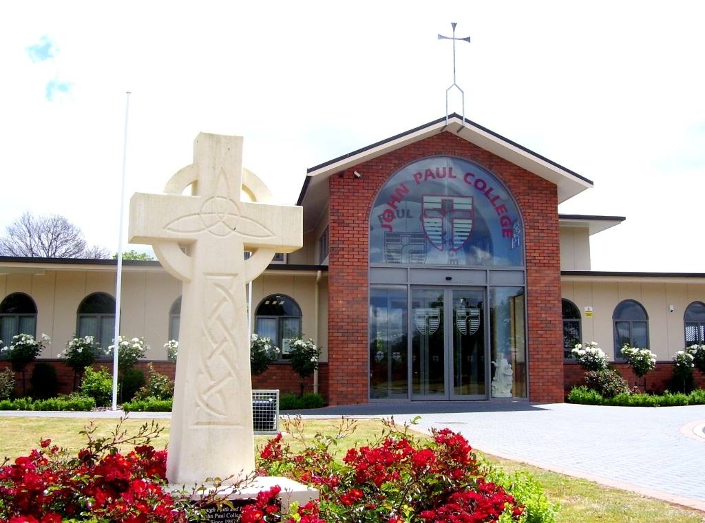 John Paul College_1